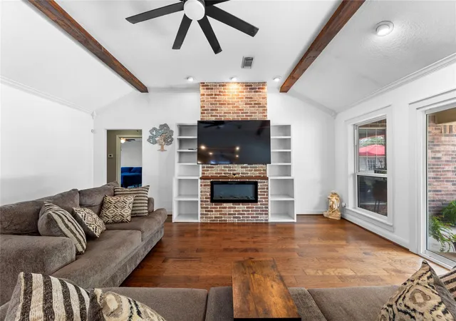 Photo 3 of Single family home for sale at 3430 W Meadow Ln, Dickinson, TX 77539 | MLS# 59164655 | Listing updated on 2026-08-10