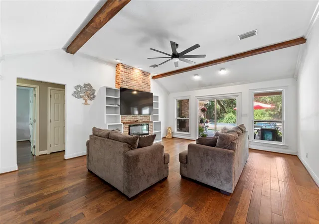 Photo 3 of Single family home for sale at 3430 W Meadow Ln, Dickinson, TX 77539 | MLS# 59164655 | Listing updated on 2026-10-09