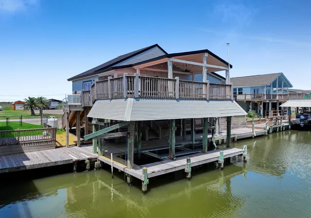 3rd image of 1208 Boyt Rd, Port Bolivar, TX 77650 | MLS# 36017399