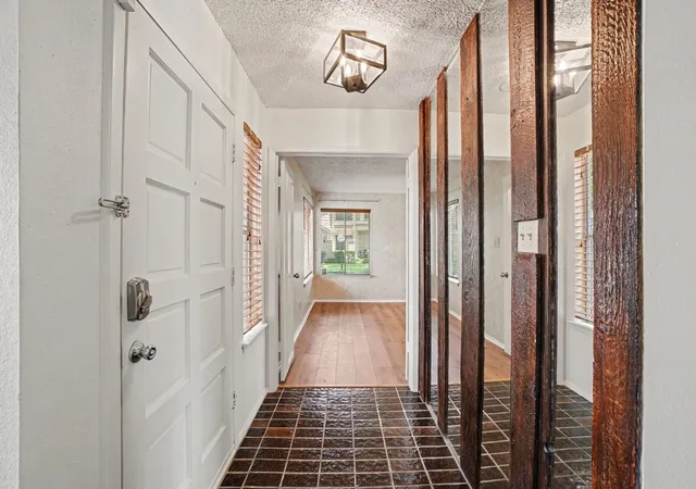 Photo 3 of Townhouse for sale at 11625 Lakeside Park Dr, Houston, TX 77077 | MLS# 75937979 | Listing updated on 2026-09-16