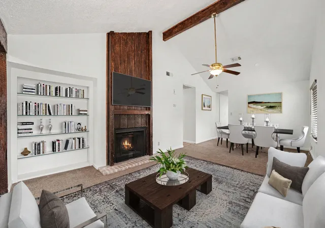 Photo 4 of Townhouse for sale at 11625 Lakeside Park Dr, Houston, TX 77077 | MLS# 75937979 | Listing updated on 2026-09-16