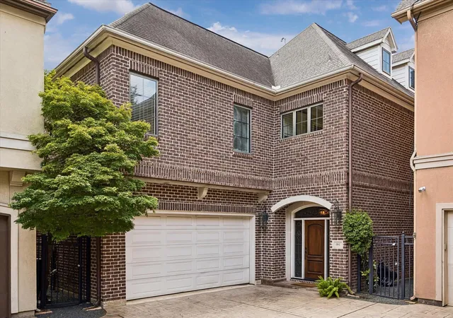 Photo 2 of Single family home for sale at 28 Hackberry Ln #C, Houston, TX 77027 | MLS# 80355930 | Listing updated on 2026-09-05