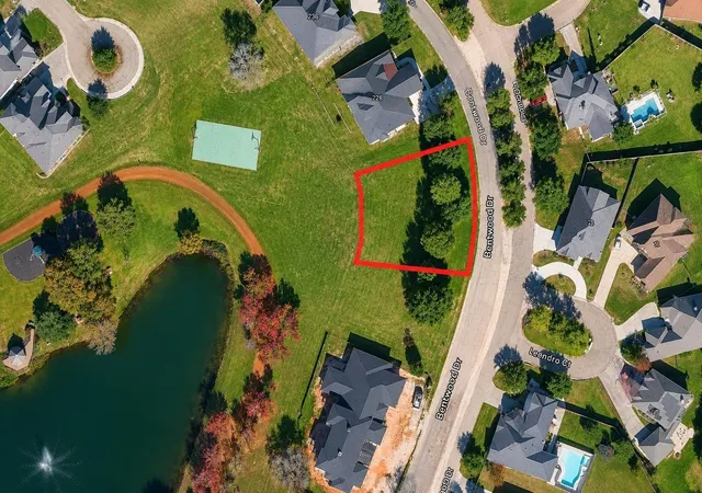 Photo 1 of Land for sale at 220 Bentwood Dr, Montgomery, TX 77356 | MLS# 8605757 | Listing updated on 2026-08-12