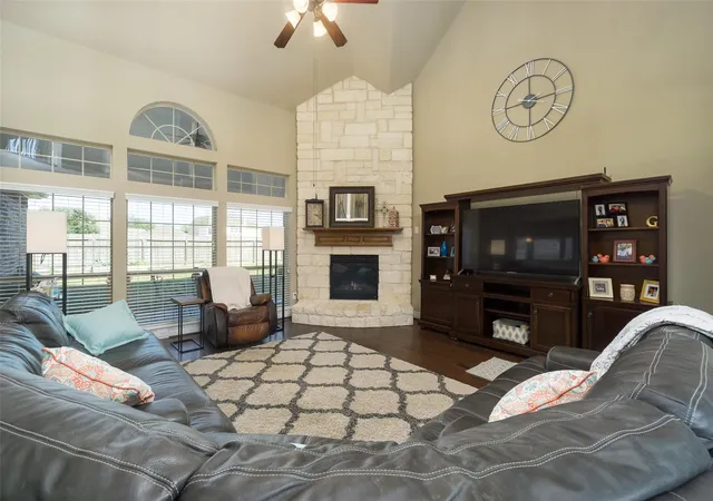 2nd image of 1312 Altavilla Ln, League City, TX 77573 | MLS# 53791262