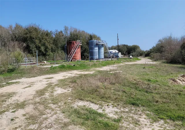 2nd image of 1908 2nd St, Texas City, TX 77623 | MLS# 54454524