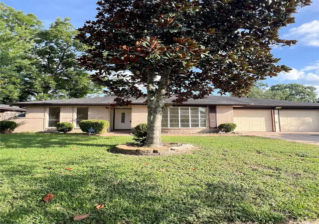 1st image of 218 La Fonda Dr, Houston, TX 77060 | MLS# 70291088