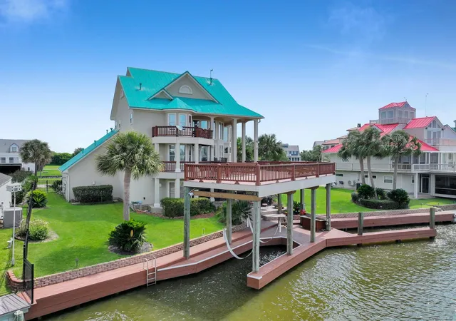 3rd image of 425 Island Way, Port Arthur, TX 77640 | MLS# 50661573