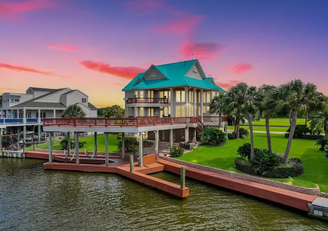 4th image of 425 Island Way, Port Arthur, TX 77640 | MLS# 50661573
