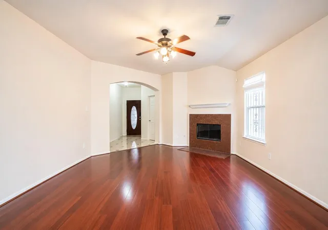 Photo 3 of Sale Pending at 8714 Kirksage Dr, Houston, TX 77089 | MLS# 71367125 | Listing updated on 2026-09-22