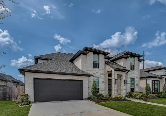 Photo 3 of Sale Pending at 4322 Southpoint Way, Fulshear, TX 77441 | MLS# 70215789 | Listing updated on 2026-09-19