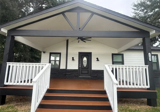 Photo 2 of Single family home for sale at 2108 15th Street, Galena Park, TX 77547 | MLS# 41701061 | Listing updated on 2026-09-23