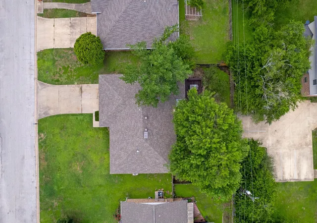 26th image of 1713 Laura Ln, College Station, TX 77840 | MLS# 94281163