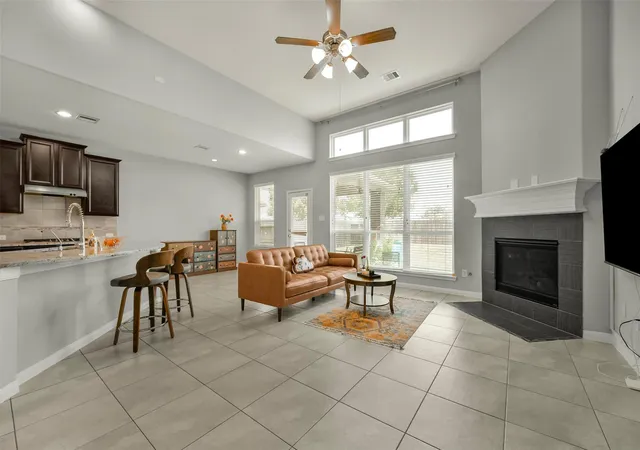 Photo 3 of Single family home for sale at 1906 Dry Willow Ln, Houston, TX 77089 | MLS# 13886929 | Listing updated on 2026-09-09