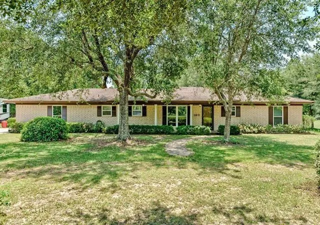 Photo 3 of Sale Pending at 160 Linda Ln, Lumberton, TX 77657 | MLS# 44676109 | Listing updated on 2026-09-08
