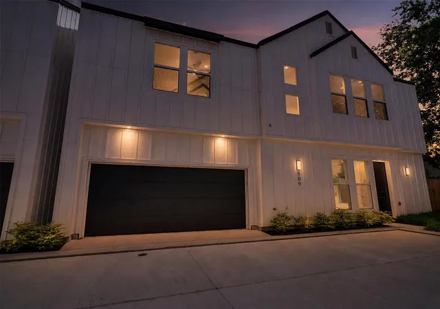 Photo 3 of Single family home for sale at 511 Altic St, Houston, TX 77011 | MLS# 10804760 | Listing updated on 2026-08-24