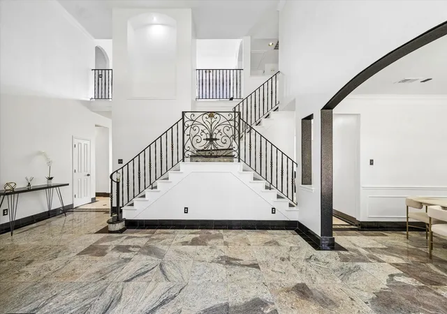 4th image of 39 Oakmere Pl, Sugar Land, TX 77479 | MLS# 8657186