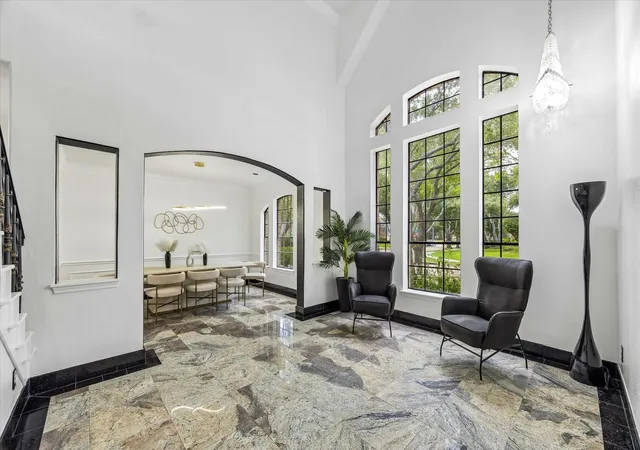 5th image of 39 Oakmere Pl, Sugar Land, TX 77479 | MLS# 8657186