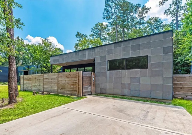 Photo 1 of Single family home for sale at 1601 Beech Dr, Conroe, TX 77385 | MLS# 54492562 | Listing updated on 2026-08-27