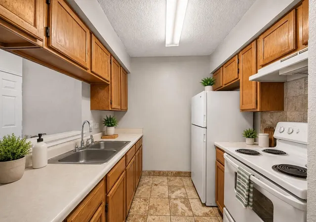 Photo 3 of Condo for sale at 2120 El Paseo St #604, Houston, TX 77054 | MLS# 69904380 | Listing updated on 2026-09-09