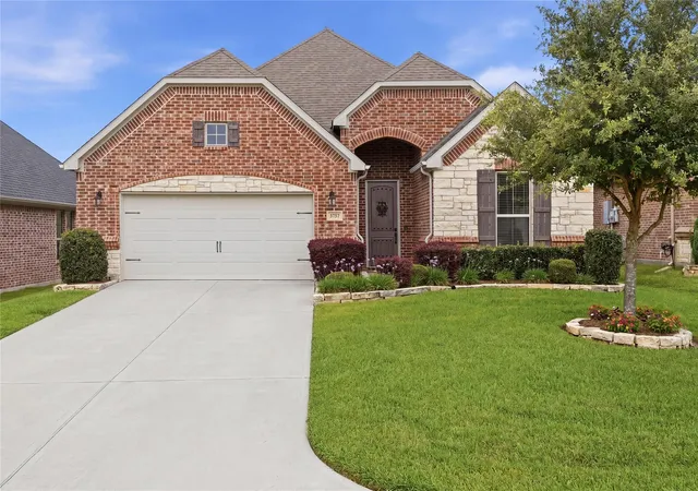 Photo 2 of Single family home for sale at 5757 Lakeside Villas Ct, Conroe, TX 77304 | MLS# 39633858 | Listing updated on 2026-09-18