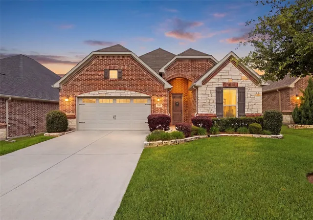 Photo 3 of Single family home for sale at 5757 Lakeside Villas Ct, Conroe, TX 77304 | MLS# 39633858 | Listing updated on 2026-09-18
