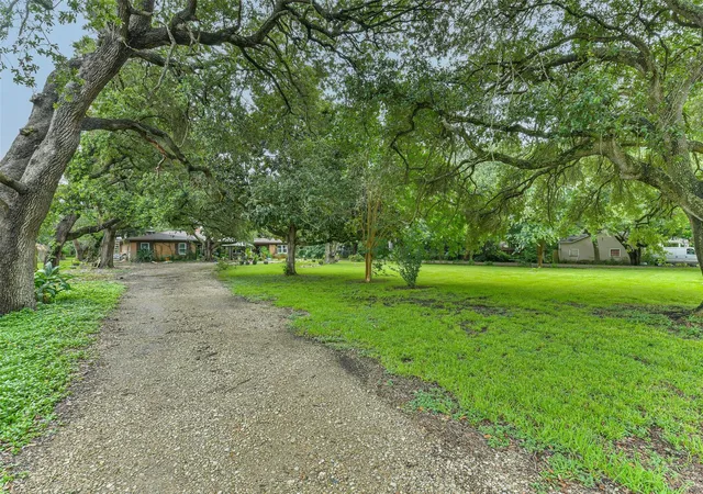 4th image of 623 Laurel St, La Marque, TX 77568 | MLS# 81988468