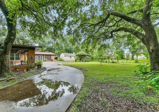 5th image of 623 Laurel St, La Marque, TX 77568 | MLS# 81988468