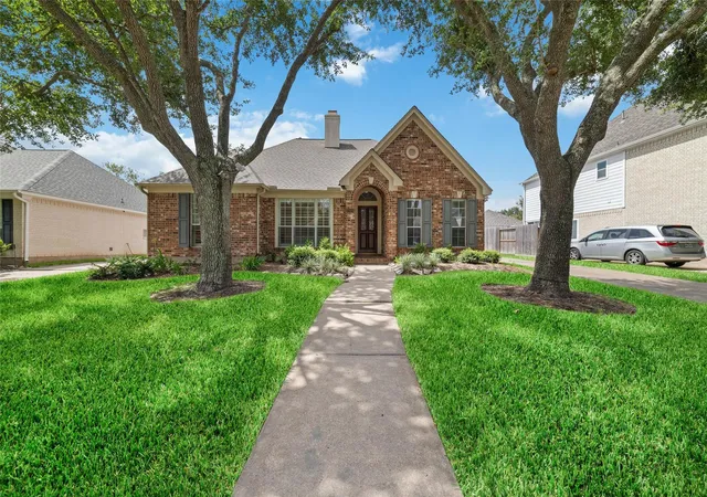 1st image of 12435 Hazyglen Dr, Houston, TX 77082 | MLS# 98729288