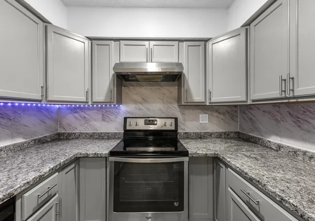 5th image of 13835 Walnut Hollow Ln, Houston, TX 77082 | MLS# 60255315