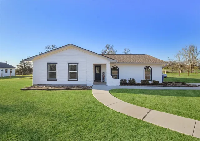 2nd image of 4620 Springfield Ln, Brenham, TX 77833 | MLS# 59032791