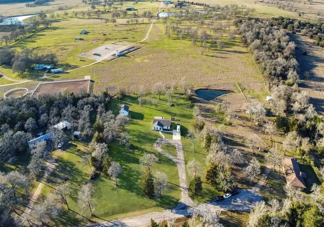 39th image of 4620 Springfield Ln, Brenham, TX 77833 | MLS# 59032791