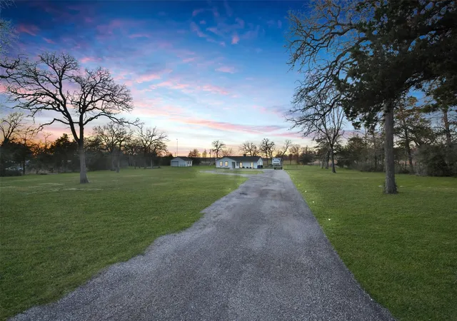 5th image of 4620 Springfield Ln, Brenham, TX 77833 | MLS# 59032791