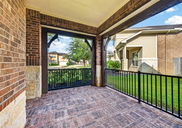 3rd image of 6507 Hidden Ridge Ct, Sugar Land, TX 77479 | MLS# 66244560