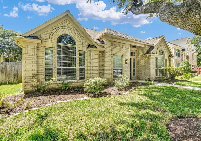 2nd image of 2131 Shaly Breeze Ln, League City, TX 77573 | MLS# 88300174