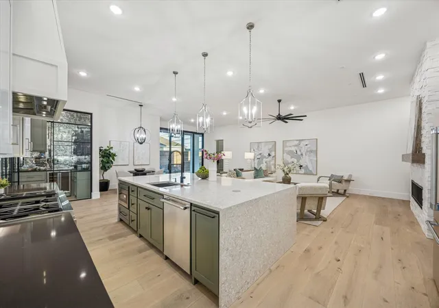 5th image of 431 W 30Th St, Houston, TX 77018 | MLS# 84965069