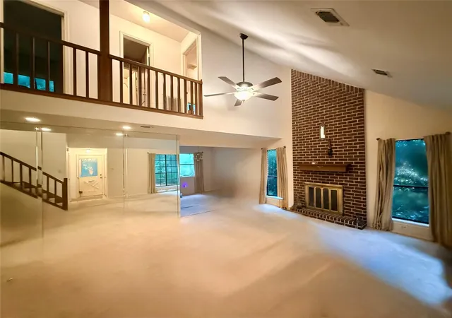 Photo 4 of Sale Pending at 16 S Summer Star Ct, Spring, TX 77380 | MLS# 13732877 | Listing updated on 2026-09-14