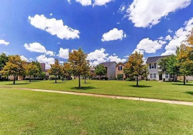 2nd image of 1609 Palcio Real Dr, Houston, TX 77047 | MLS# 3206860