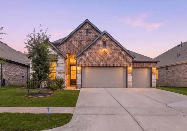 1st image of 8419 Hunterwyck Ln, Baytown, TX 77521 | MLS# 94347948
