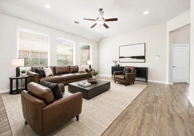 4th image of 8419 Hunterwyck Ln, Baytown, TX 77521 | MLS# 94347948