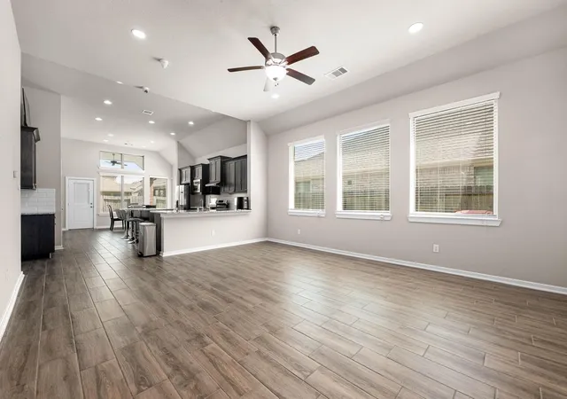 5th image of 8419 Hunterwyck Ln, Baytown, TX 77521 | MLS# 94347948
