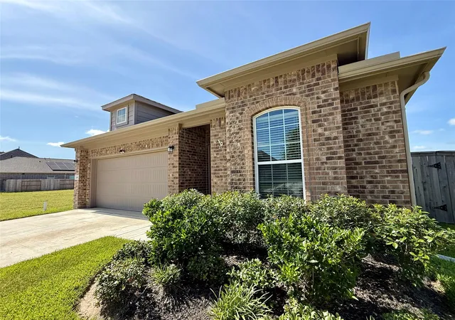 Photo 3 of Single family home for sale at 1951 Middle Pass Ln, Angleton, TX 77515 | MLS# 45128246 | Listing updated on 2026-09-27