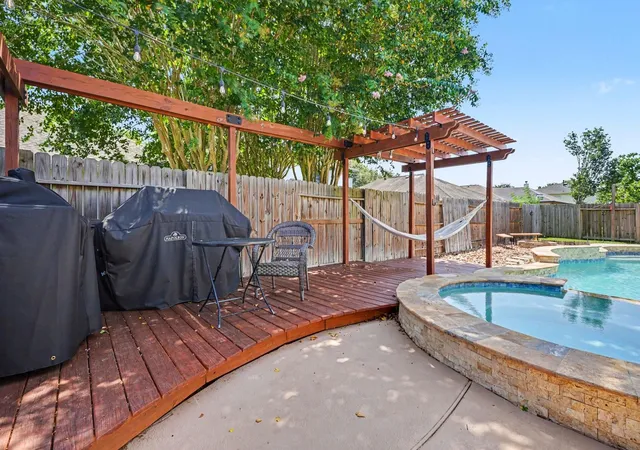 2nd image of 2890 Colony Cone Cir, Dickinson, TX 77539 | MLS# 56625368