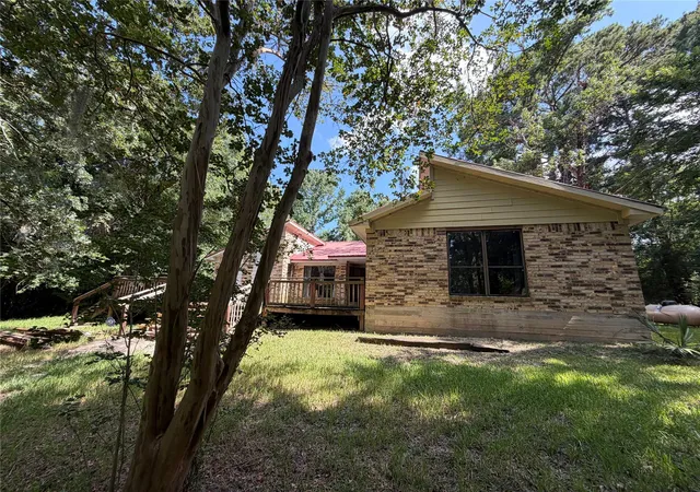 2nd image of 606 Pine Tree Rd, Huntsville, TX 77320 | MLS# 95219271