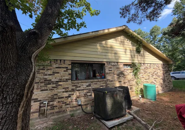 3rd image of 606 Pine Tree Rd, Huntsville, TX 77320 | MLS# 95219271