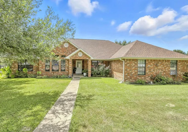 1st image of 408 Aspen Bend St, Crockett, TX 75835 | MLS# 71053833