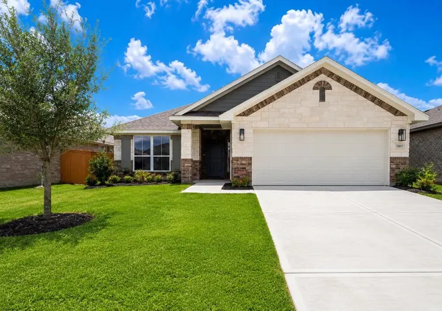 1st image of 13914 Seneca Lake Dr, La Marque, TX 77568 | MLS# 35574492