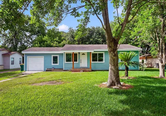 1st image of 2508 N Houston Dr, La Marque, TX 77568 | MLS# 33977607