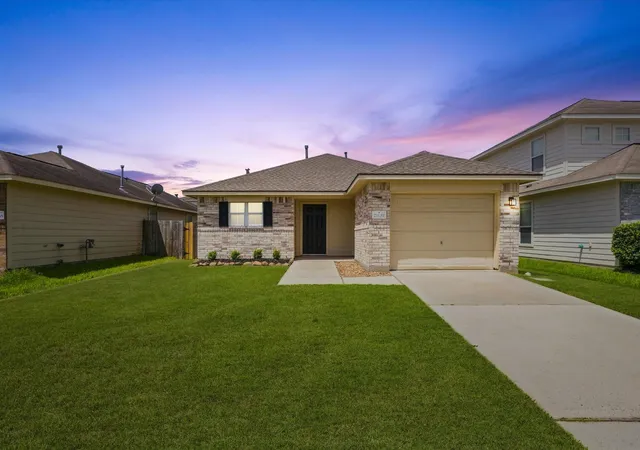 Photo 1 of Single family home for sale at 21139 Grandin Wood Ct, Humble, TX 77338 | MLS# 76938137 | Listing updated on 2026-09-01