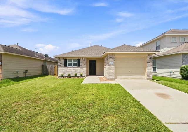 Photo 3 of Single family home for sale at 21139 Grandin Wood Ct, Humble, TX 77338 | MLS# 76938137 | Listing updated on 2026-09-01