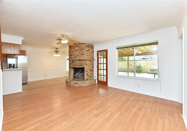 Photo 4 of Single family home for sale at 9226 Theysen Dr, Houston, TX 77080 | MLS# 84931547 | Listing updated on 2026-08-22